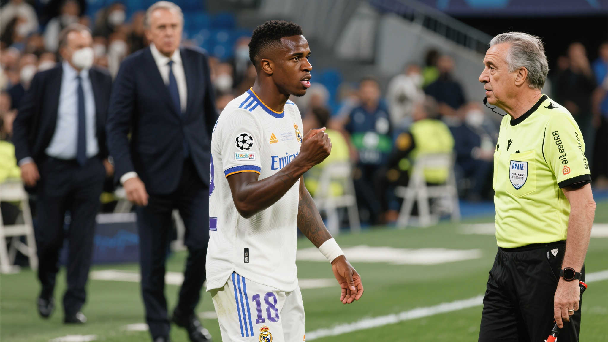 马卡:吕迪格投诉帕丘卡球员种族歧视⚠️ 皇马介入调查启动程序 马卡:吕迪格投诉帕丘卡球员种族歧视⚠️ 皇马介入调查启动程序